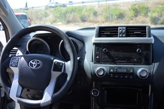 TOYOTA Land Cruiser D-4D GX