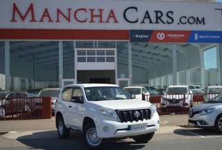 TOYOTA Land Cruiser D-4D GX