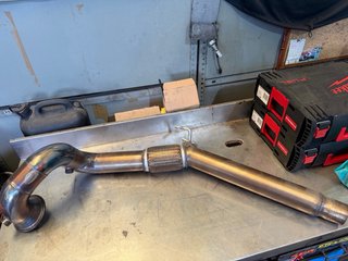 Downpipe para GOLF mk8 GTI