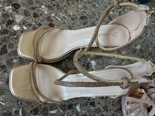 Zapatos dorados tacón plataforma strass T40