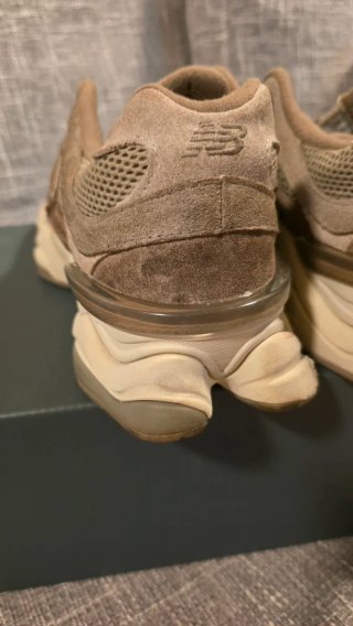 New Balance U9060ERC Beige/Marrone Tg 43