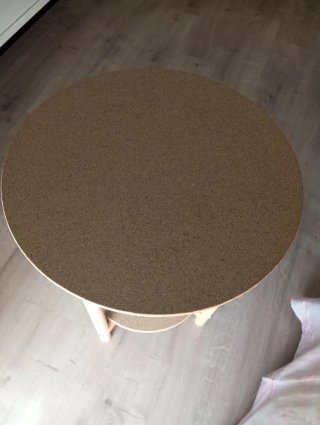 Mesa camilla redonda pequeña. Nueva