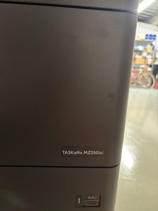 Impresora Kyocera Taskalfa MZ2501ci Color