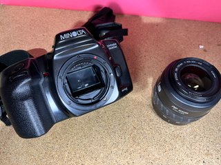 Minolta Dynax 500si Cámara Analógica Negra