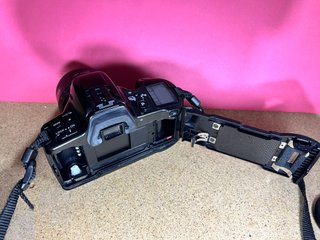 Minolta Dynax 500si Cámara Analógica Negra