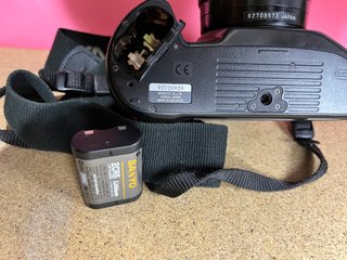 Minolta Dynax 500si Cámara Analógica Negra