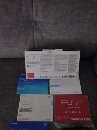 PSP 2004 CW Caja