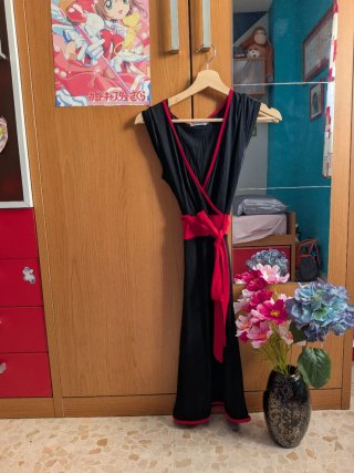Vestido negro y rojo talla S