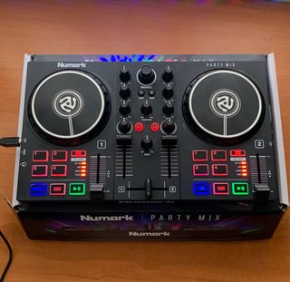 Controladora DJ Numark Party Mix