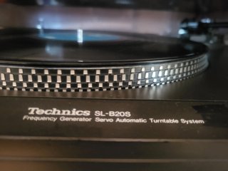 Plato Technics SL-B20S con cápsula Ortofon Nueva a