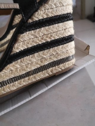 Sandali con zeppa n. 39