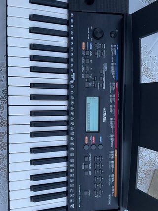 Piano Yamaha PSR-E263