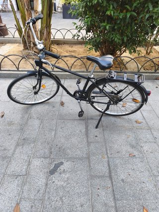 Bicicleta de paseo Btwin negra