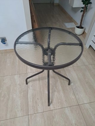 Mesa redonda cristal y metal