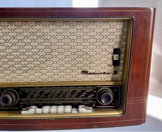 Radio de válvulas Mazurka 56 W940