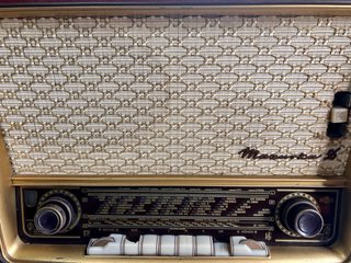 Radio de válvulas Mazurka 56 W940