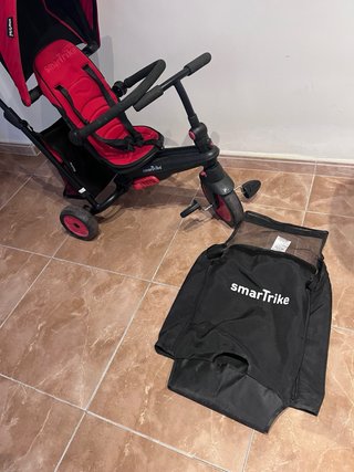 Triciclo infantil Smartrike rojo