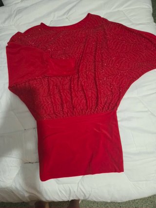 Vestido corto rojo brillante