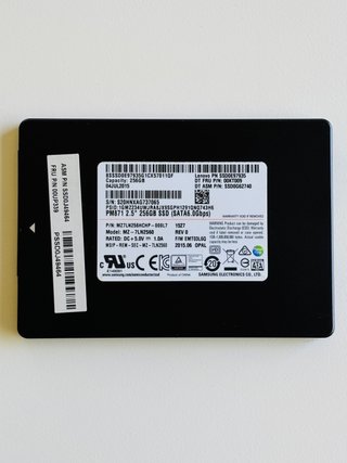 SSD Samsung 256GB SATA 2.5” – Buen estado