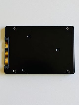 SSD Samsung 256GB SATA 2.5” – Buen estado