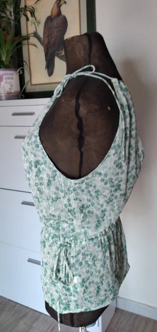 Top H&M verde floral