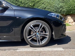 BMW 118i 2020 - 1 propietario, paquete M
