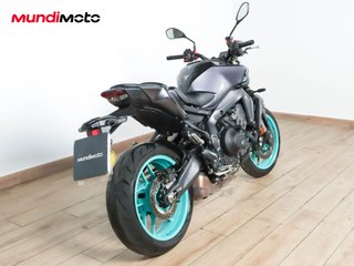 YAMAHA MT 09