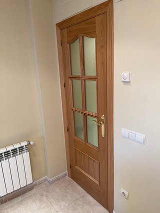 7 Puertas de madera marrones