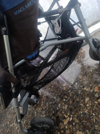 Silla de paseo con burbuja de lluvia