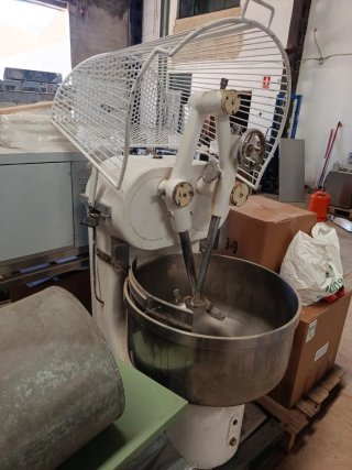 AMASADORA 50 KG ARINA MIRA MI PERFIL