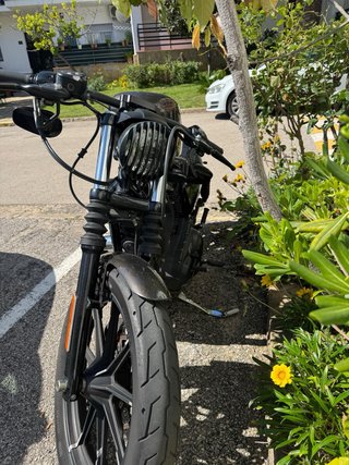 Harley Davidson Iron 883 2019 Negra