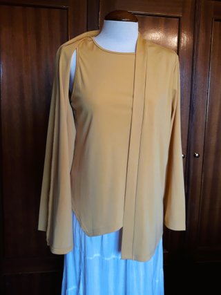 Conjunto dos piezas amarillo mostaza