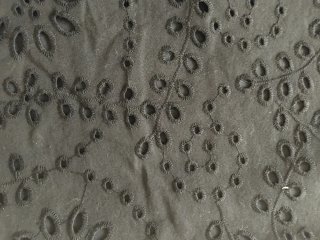 Pantalón negro Zara bordado