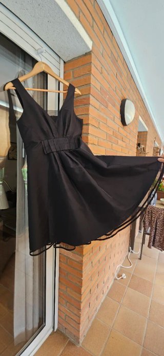 Vestido Adolfo Dominguez Negro.