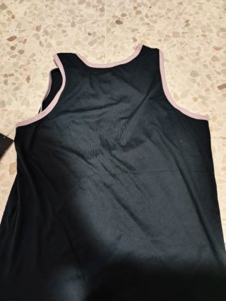 Camiseta tirantes Nike L negra rosa con etiqueta