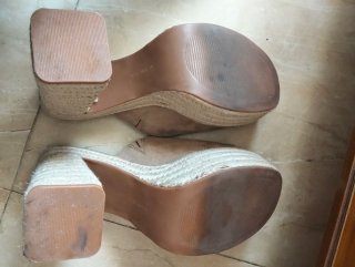 Sandalias Beige/Marrón usadas en dos ocasiones