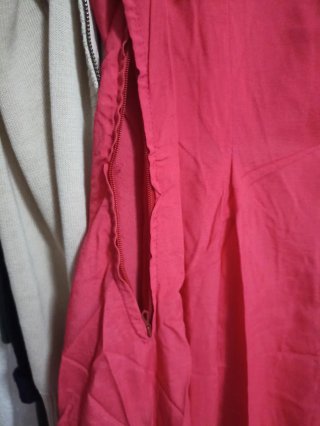 Vestido color rosa-teja con encaje blanco