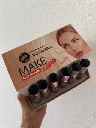 Caja 20 Correctores Maquillaje Leticia Well