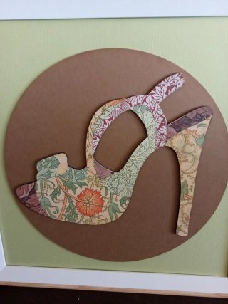Cuadro zapato tacón papel floral