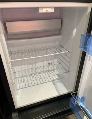Nevera mini bar BTV
