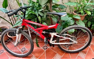 Bicicleta de Montaña Roja SPEED VTT