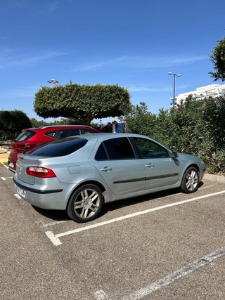 Coche Renault Laguna 2004
