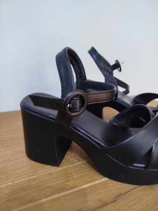 Sandalias Dana Negras Talla X