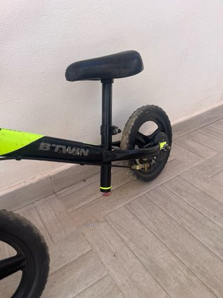 Bicicleta infantil sin pedales B'Twin