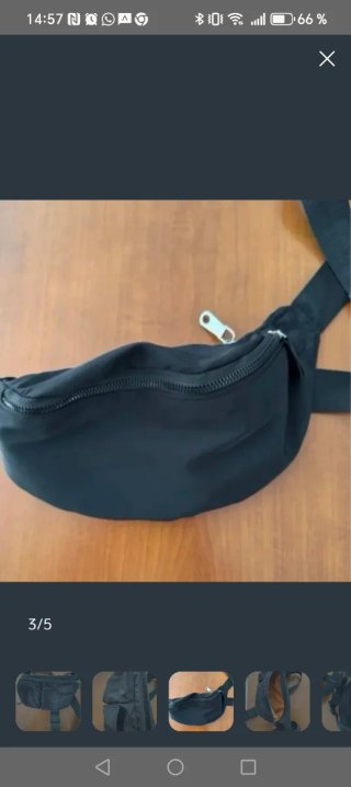 Riñonera Negra Múltiples Bolsillos