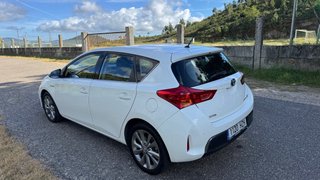 Toyota Auris Hybrid Lounge 2014