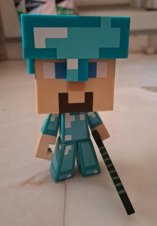 Espada y muñeco Minecraft