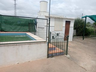 Terreno con casa de campo