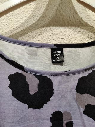 Vestido estampado leopardo morado
