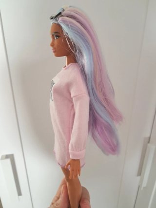 Barbie Fashionista Curvy Completa